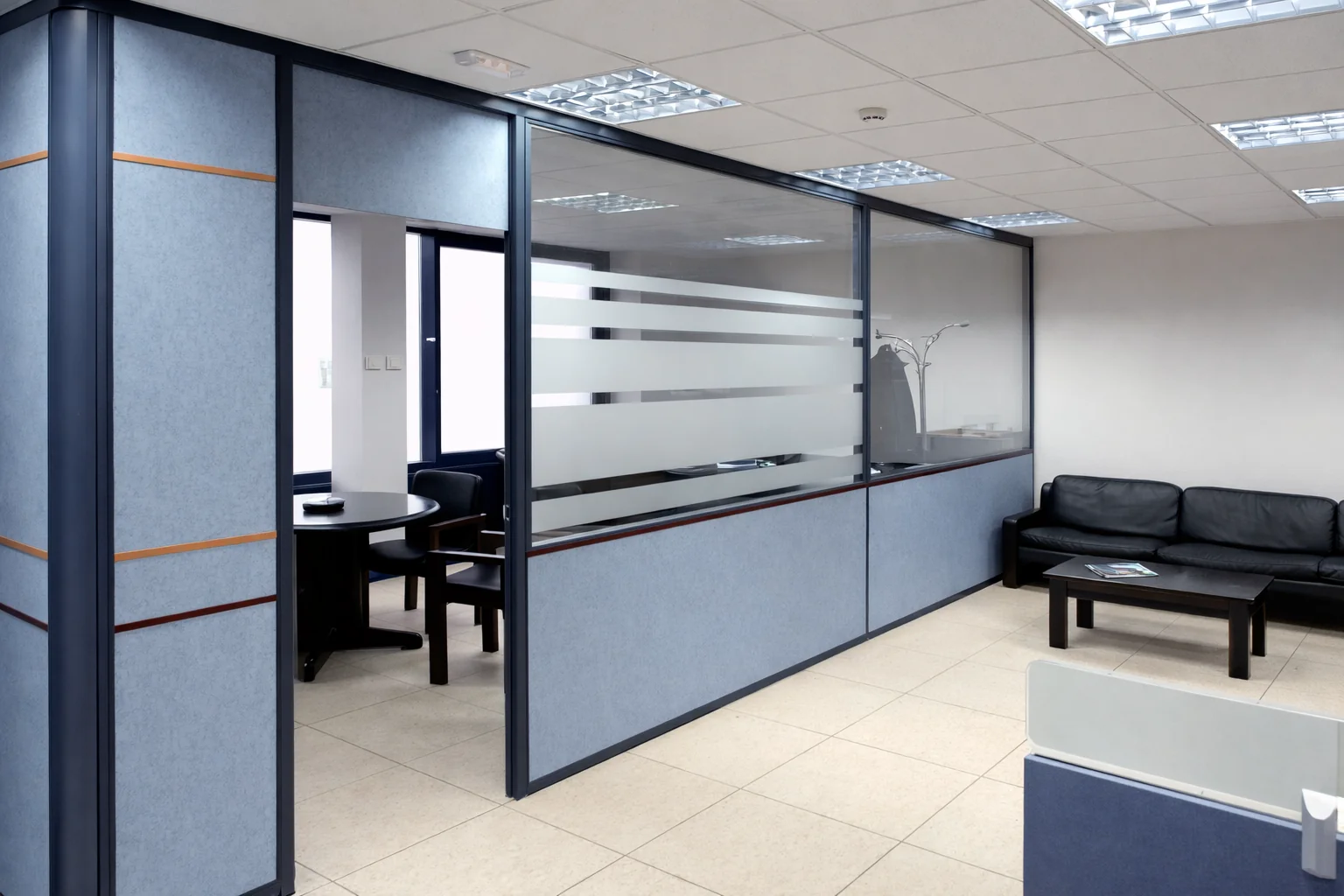 Policía Nacional de Colombia | Instalación y Adecuación de Oficinas 6