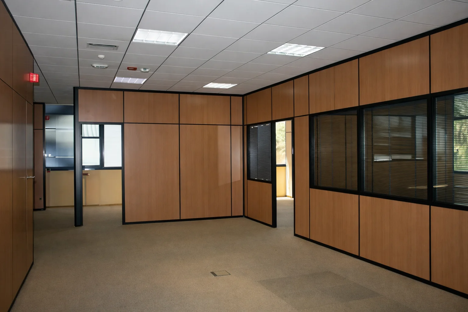 Policía Nacional de Colombia | Instalación y Adecuación de Oficinas 9